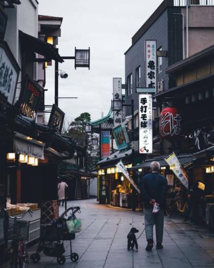 看天花板发呆幽默搞笑说说（躺床上的卡通图片说说）